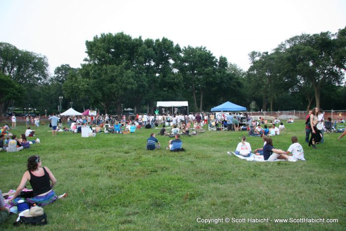 The organizers are given a nice size section of the Mall, that is peaceful and crowd free.