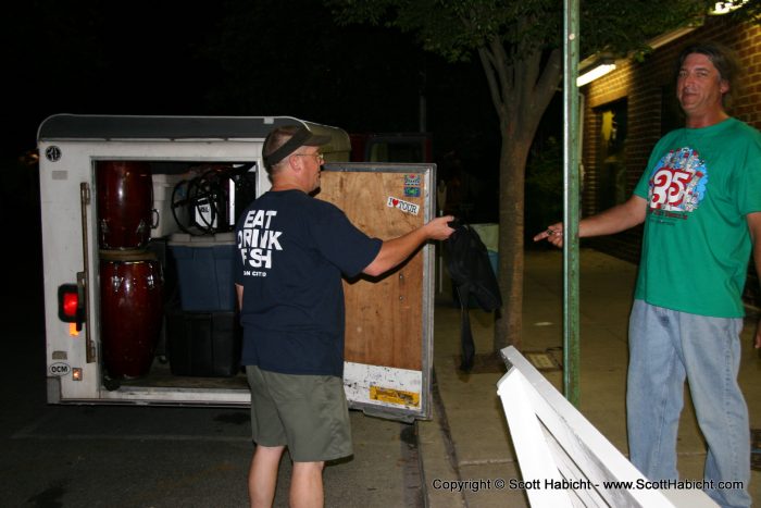 Hey look, the trailer magically loaded itself!!!!