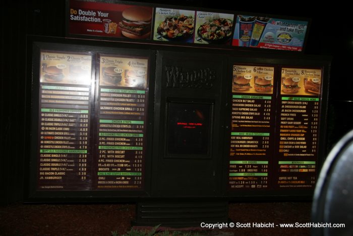 I was hungry, so I went down the street for a quick bite to eat.