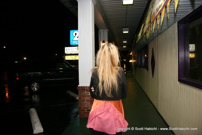 Kelli left early, and walked home about 60 minutes before the show ended.