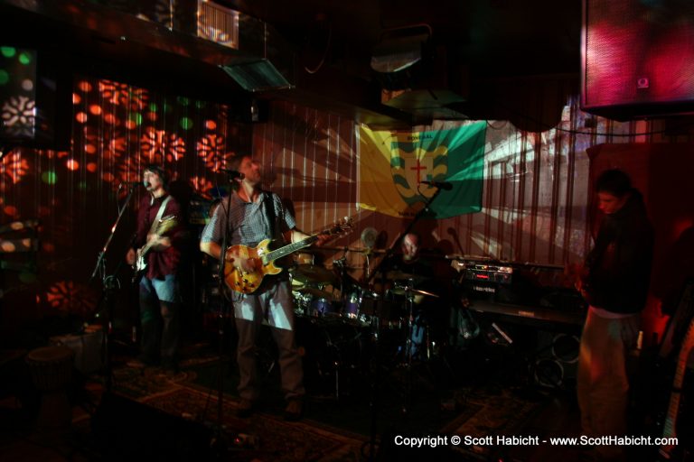 The projector on the band showed psychedelic images.